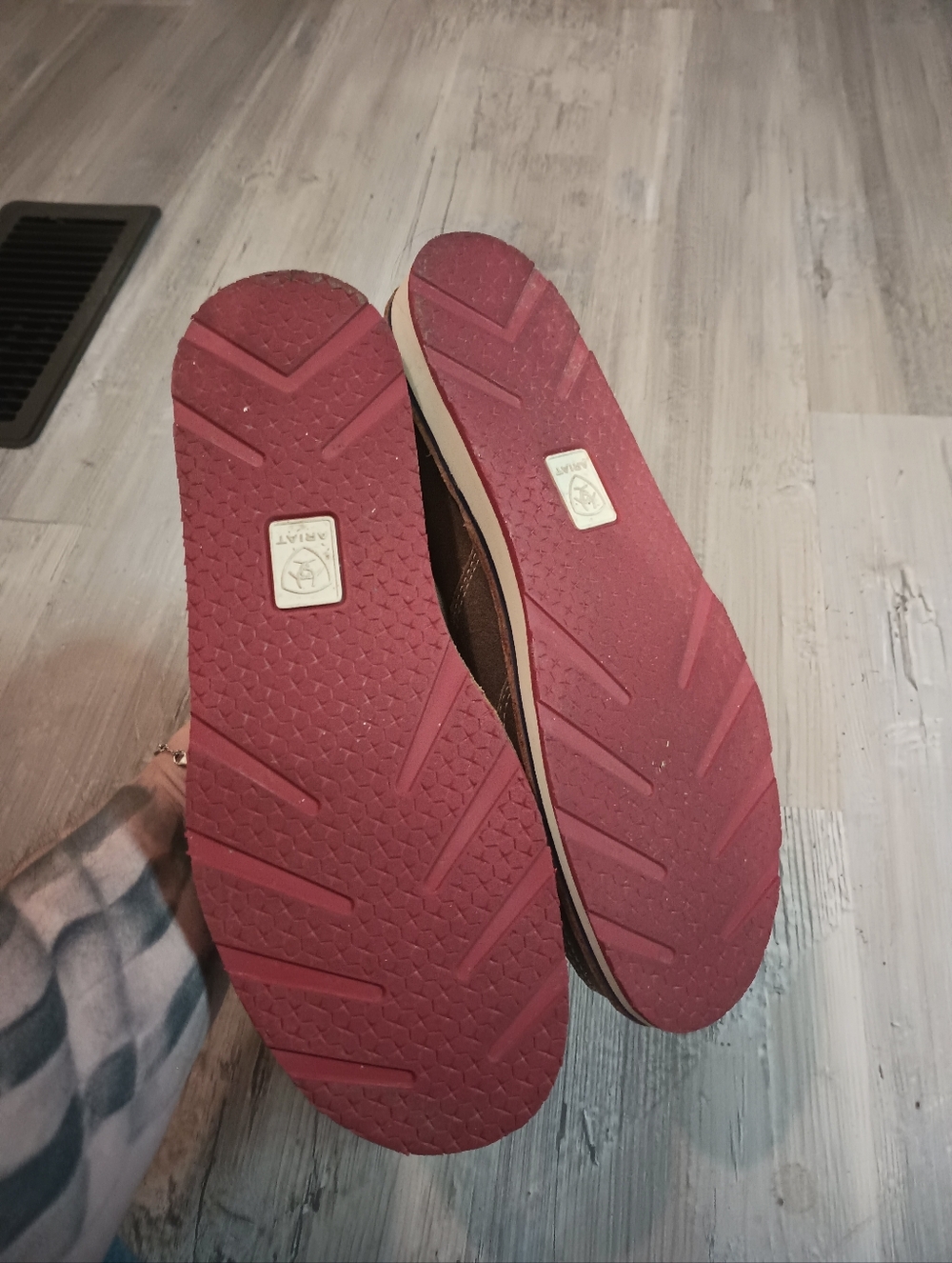 Ariat - Picture 7 of 11